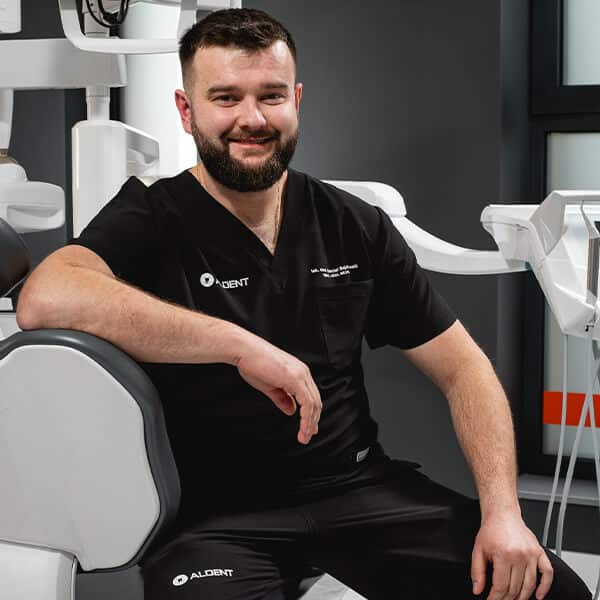 Usunięcie zębów mądrości Chirurg stomatologiczny Daniel Sajdłowski Lublin