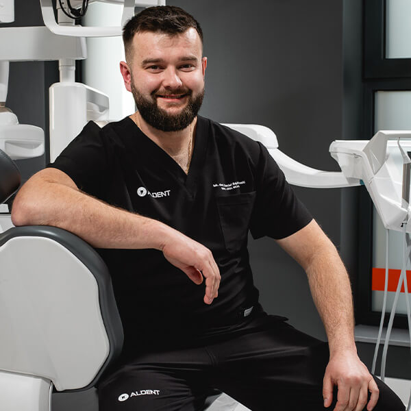 Usunięcie zębów mądrości Chirurg stomatologiczny Daniel Sajdłowski Lublin