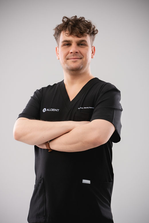 lek dent Maciej Samuś chirurg dentysta i endodonta w CSK ALDENT Lublin