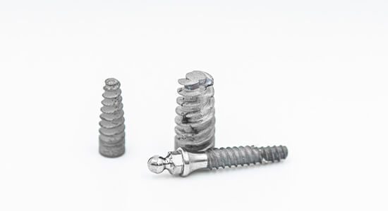 Implanty zębów Lublin Aldent - z bliska - implantacja odroczona