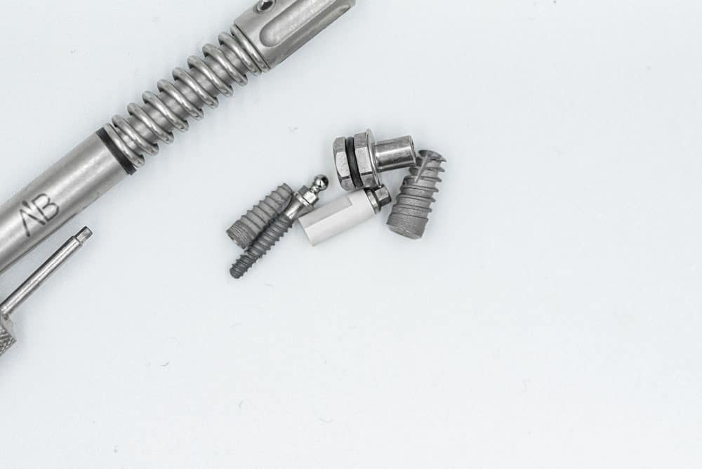 IMPALNTY_STOMATOLOGICZNE