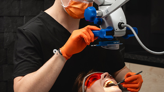 Leczenie zębów pod mikroskopem Lublin ALDENT