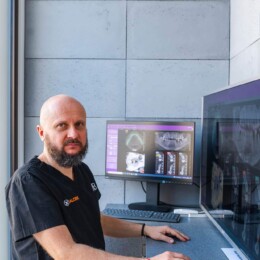 lek.-stom.-Grzegorz-Paradowski KONSULTACJA IMPLANTOLOGICZNA LUBLNI ALDENT