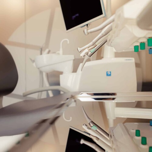 AUTORYZOWANA KLINIKA IMPLANTOLOGICZNA ALDENT LUBLIN PANA BALCERA 6B KOMFORTOWE FOTELE